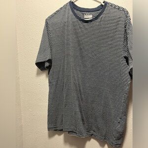 Men’s Blue and White Striped Short Sleeve Shirt